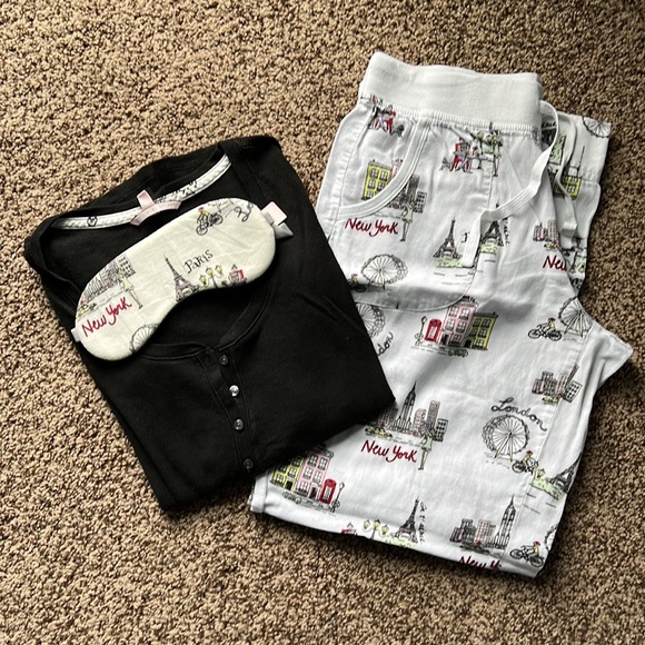 Victoria's Secret women's S short pj set with eye mask - Picture 2 of 12
